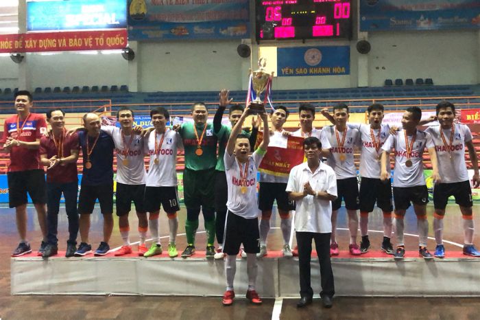 Đội bóng Khatoco đoạt cúp vô địch Giải Futsal tỉnh Khánh Hòa năm 2018