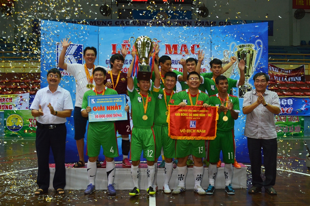 Cúp vô địch bóng đá nam đã về phố núi Gia Lai