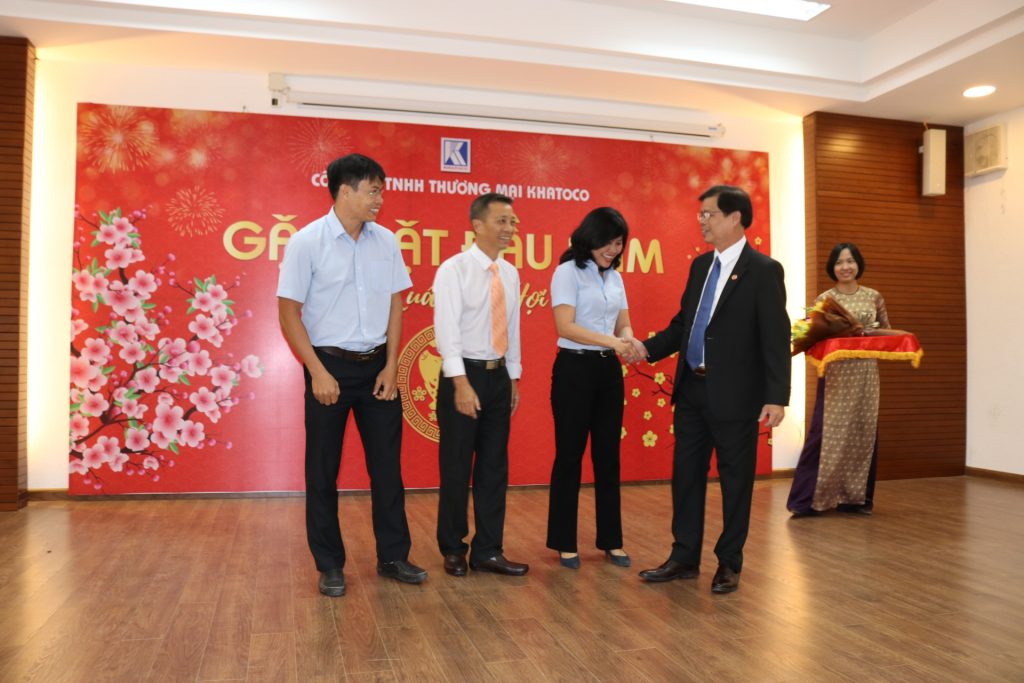 Lãnh đạo tỉnh Khánh Hòa thăm và chúc Tết Công ty TNHH Thương mại Khatoco