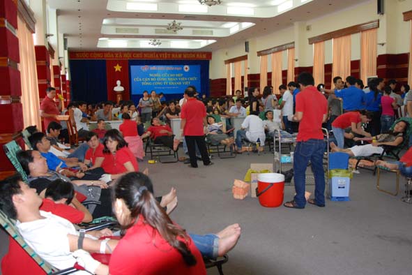 Ngày hội tình nguyện hiến máu nhân đạo của Tổng Công ty Khánh Việt